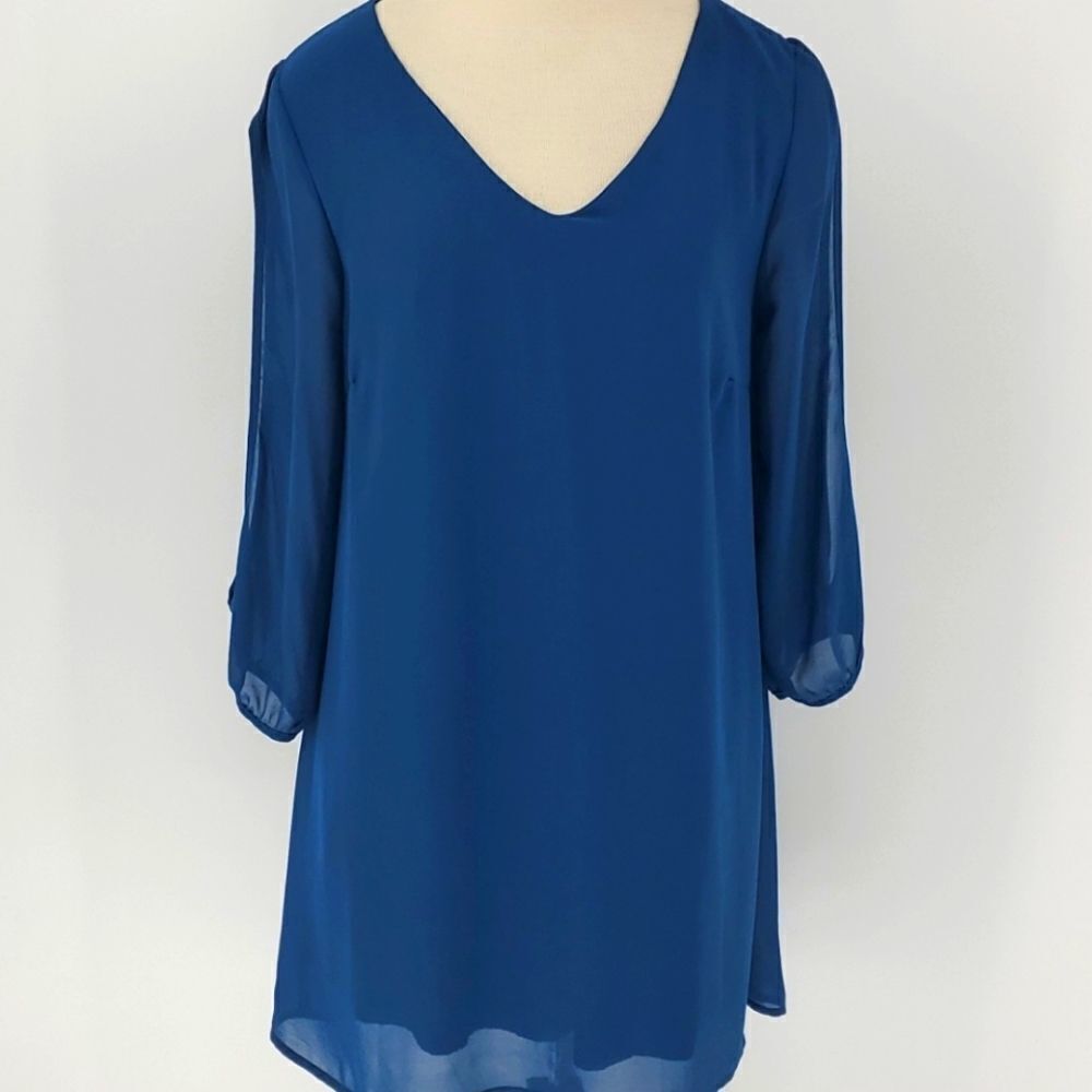 Charlotte‎ Russe blue tunic. Medium.